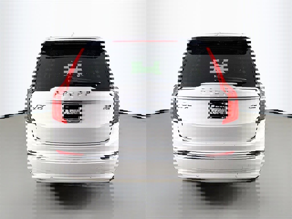 Certified 2025 Volvo XC90 B5 Core image 6