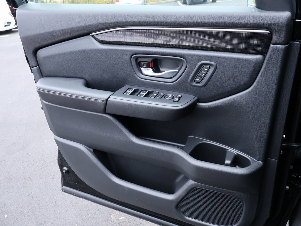 Certified 2023 Honda Pilot Black Edition image 31