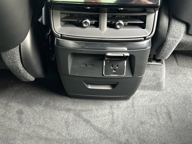 New 2026 Cadillac Vistiq Sport w/ LPO, Floor Liner Package image 35