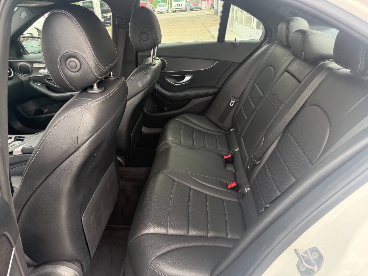 Used 2019 Mercedes-Benz C 300 4MATIC Sedan image 10