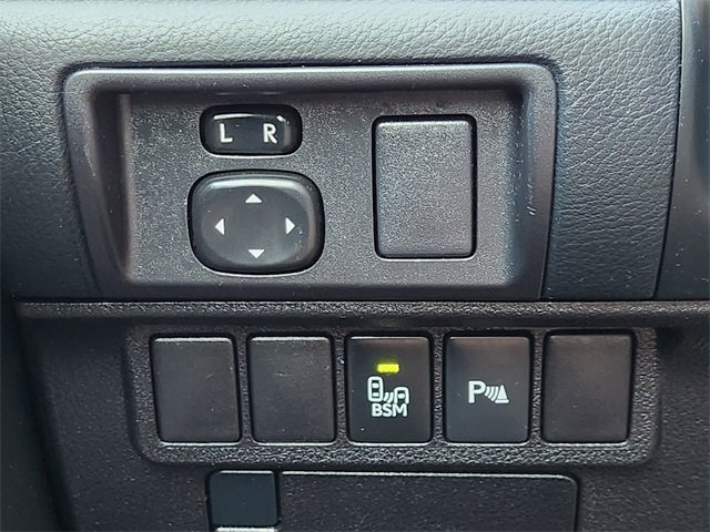 Used 2013 Lexus ES 300h image 27