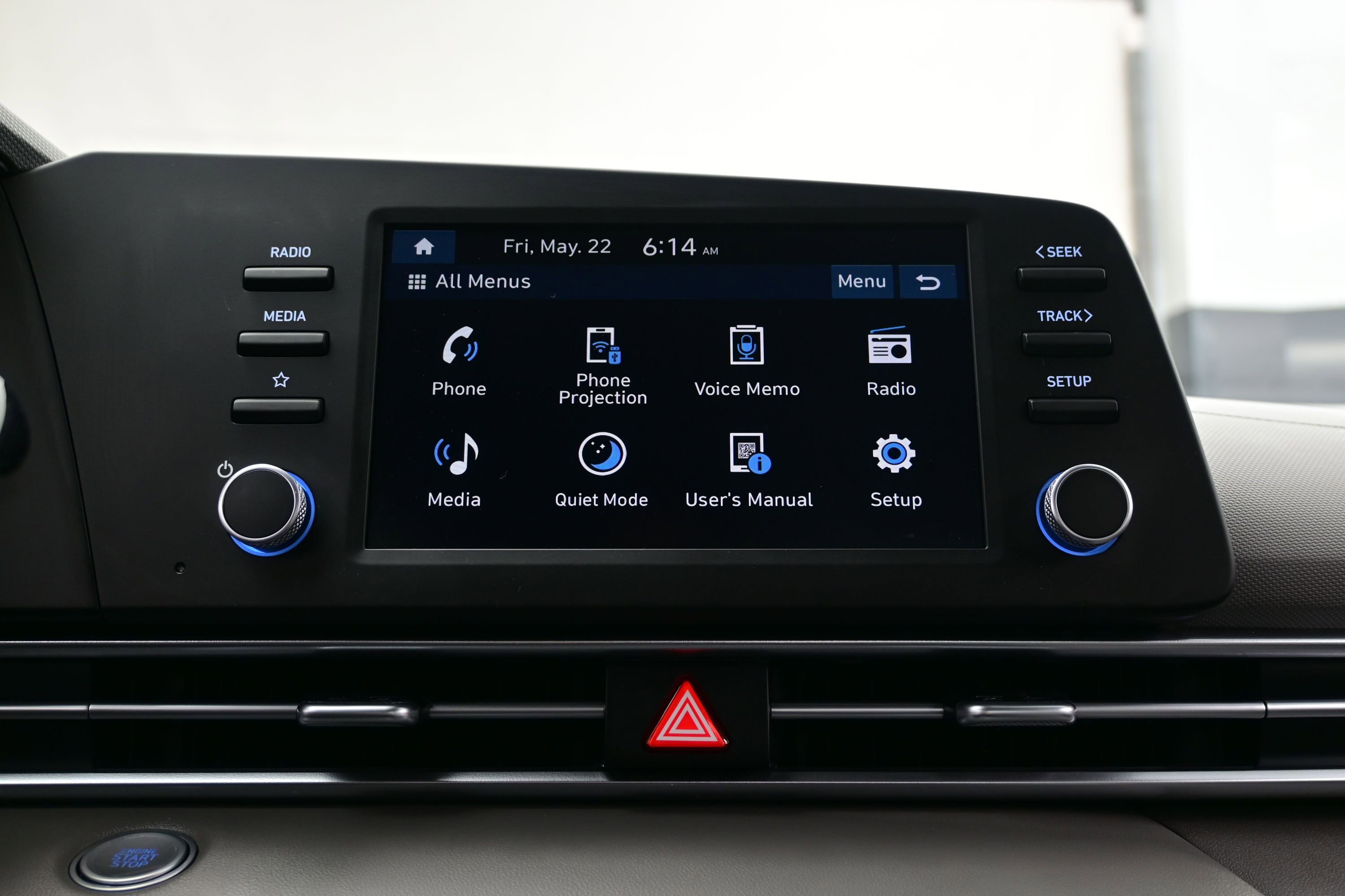 Certified 2025 Hyundai Elantra Sport FWD image 18