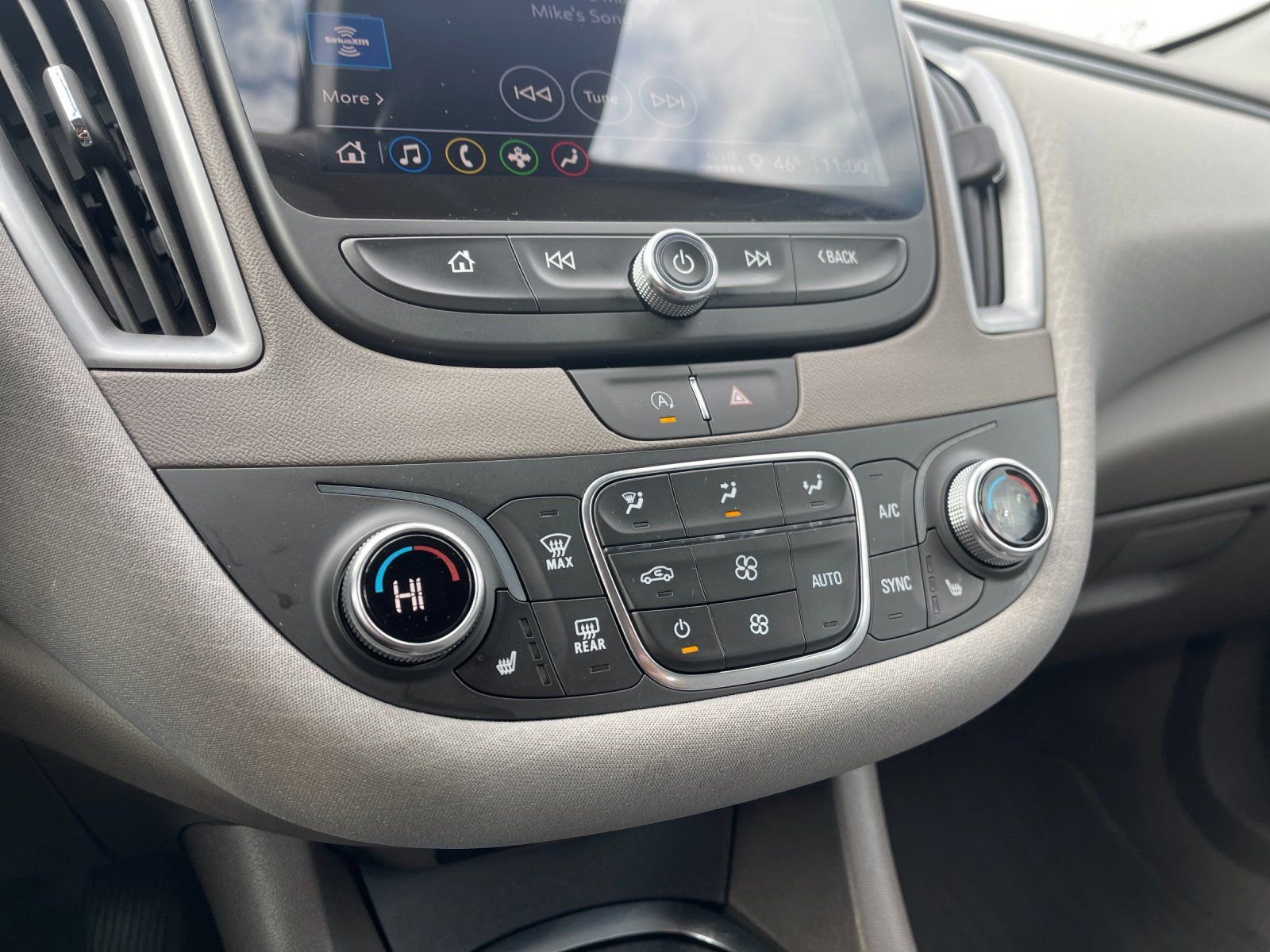 Used 2025 Chevrolet Malibu LT image 21