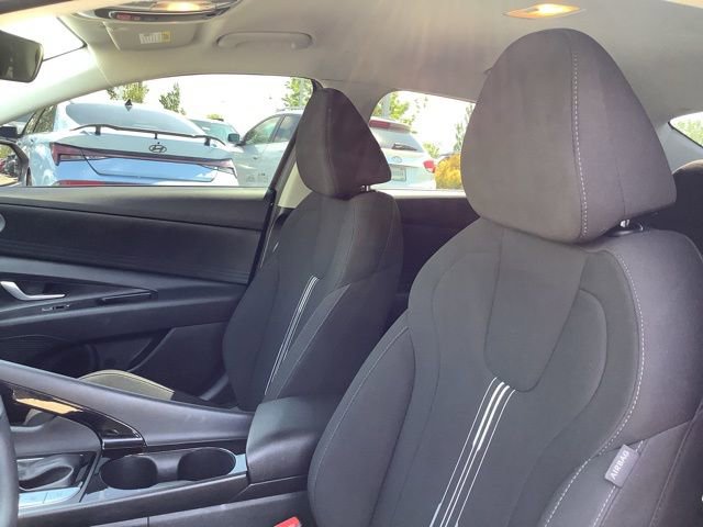 Used 2024 Hyundai Elantra Blue FWD image 19