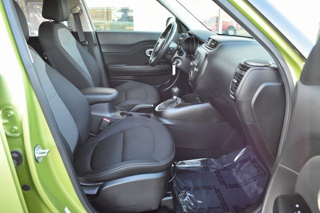 Used 2017 Kia Soul + image 35
