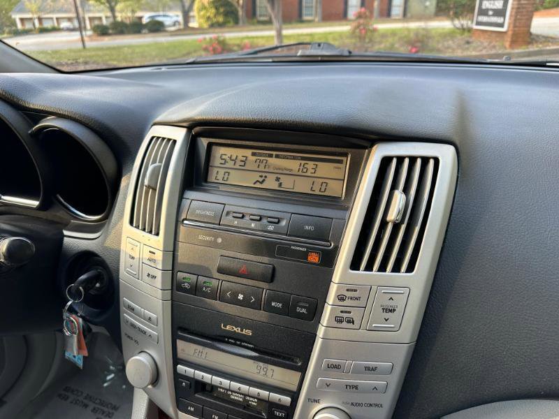 Used 2006 Lexus RX 330 FWD image 38