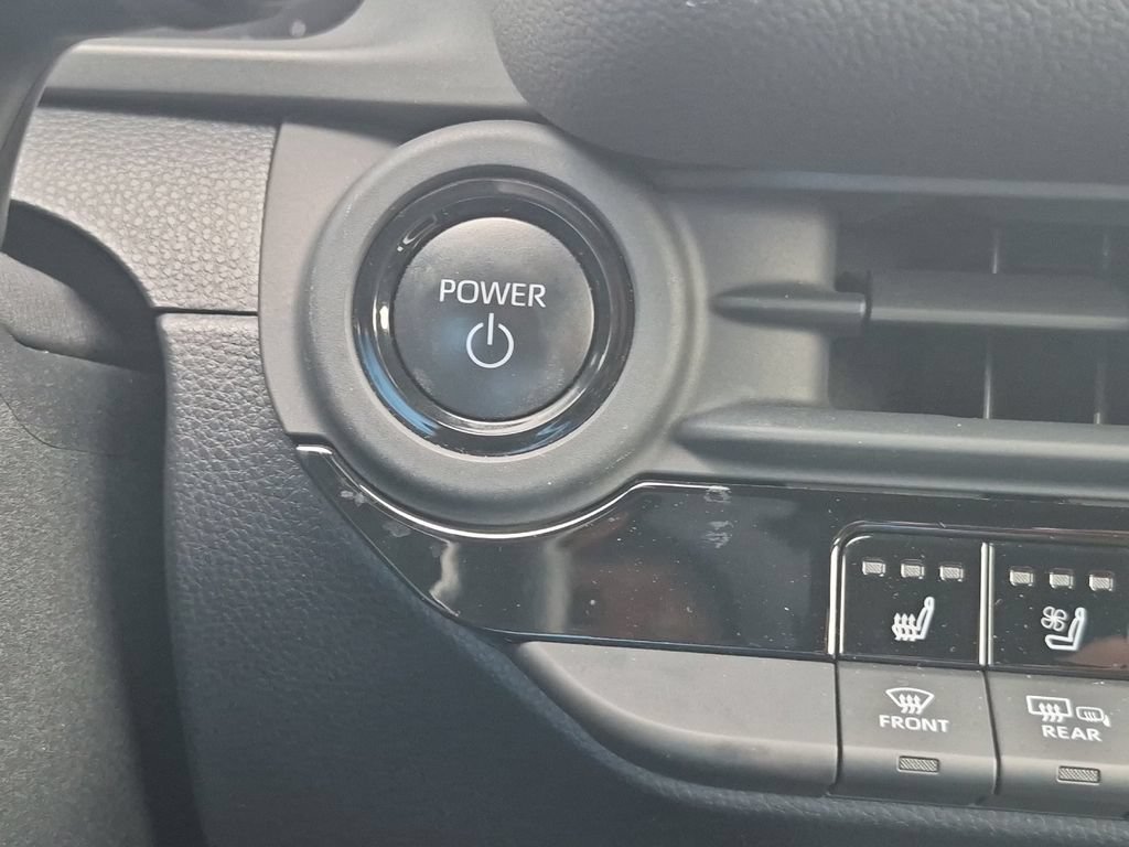 Certified 2025 Toyota Crown AWD/4WD image 22