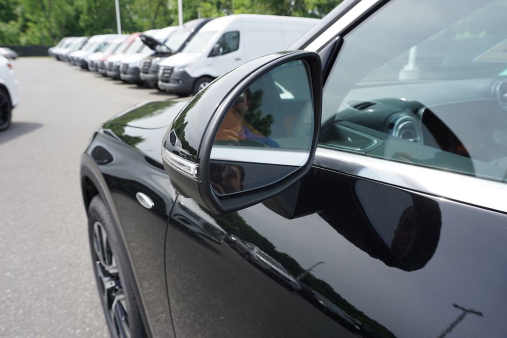 Certified 2025 Mercedes-Benz GLC 350e 4MATIC image 11