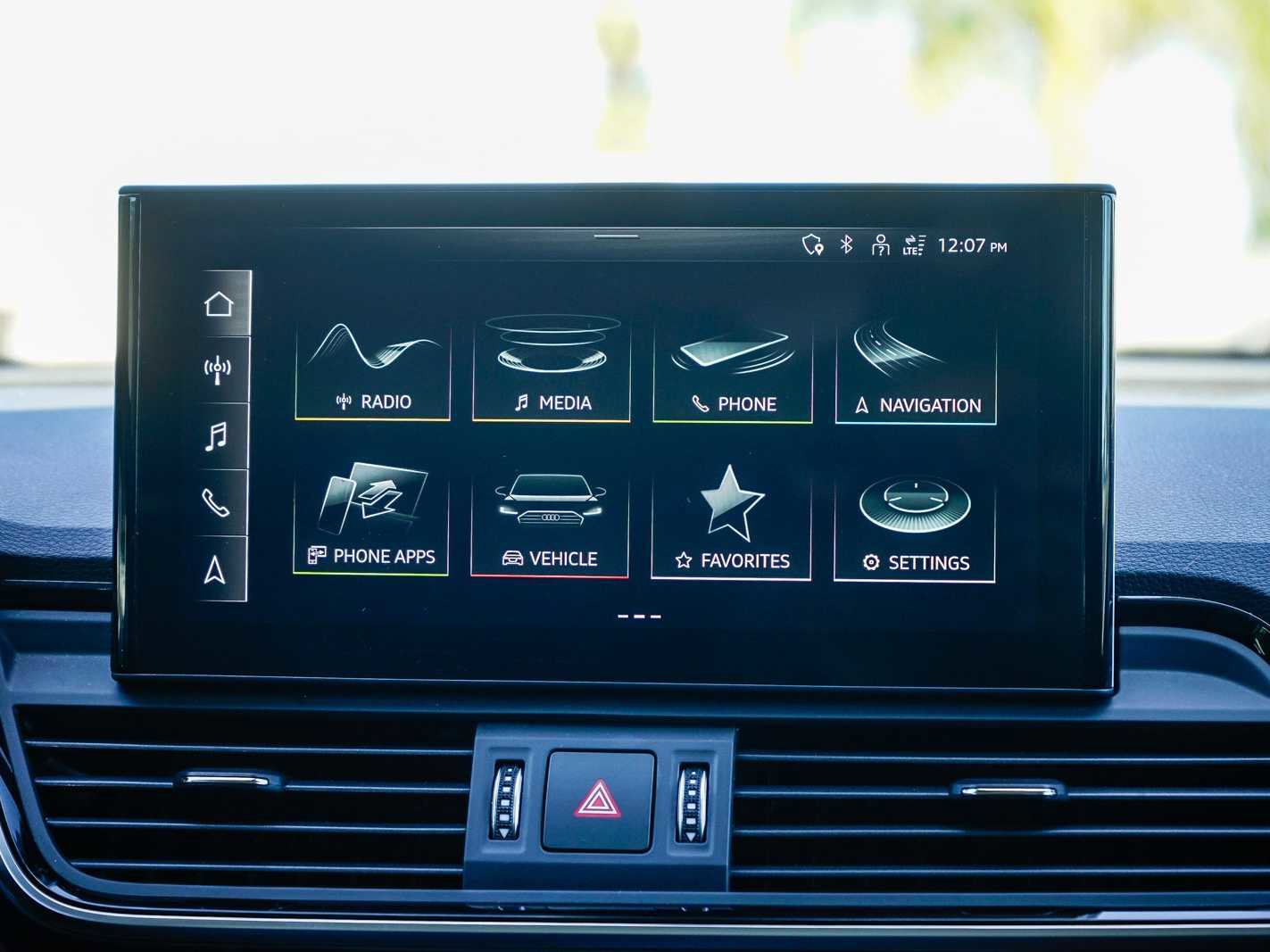 Used 2022 Audi Q5 e Premium w/ Convenience Package image 14