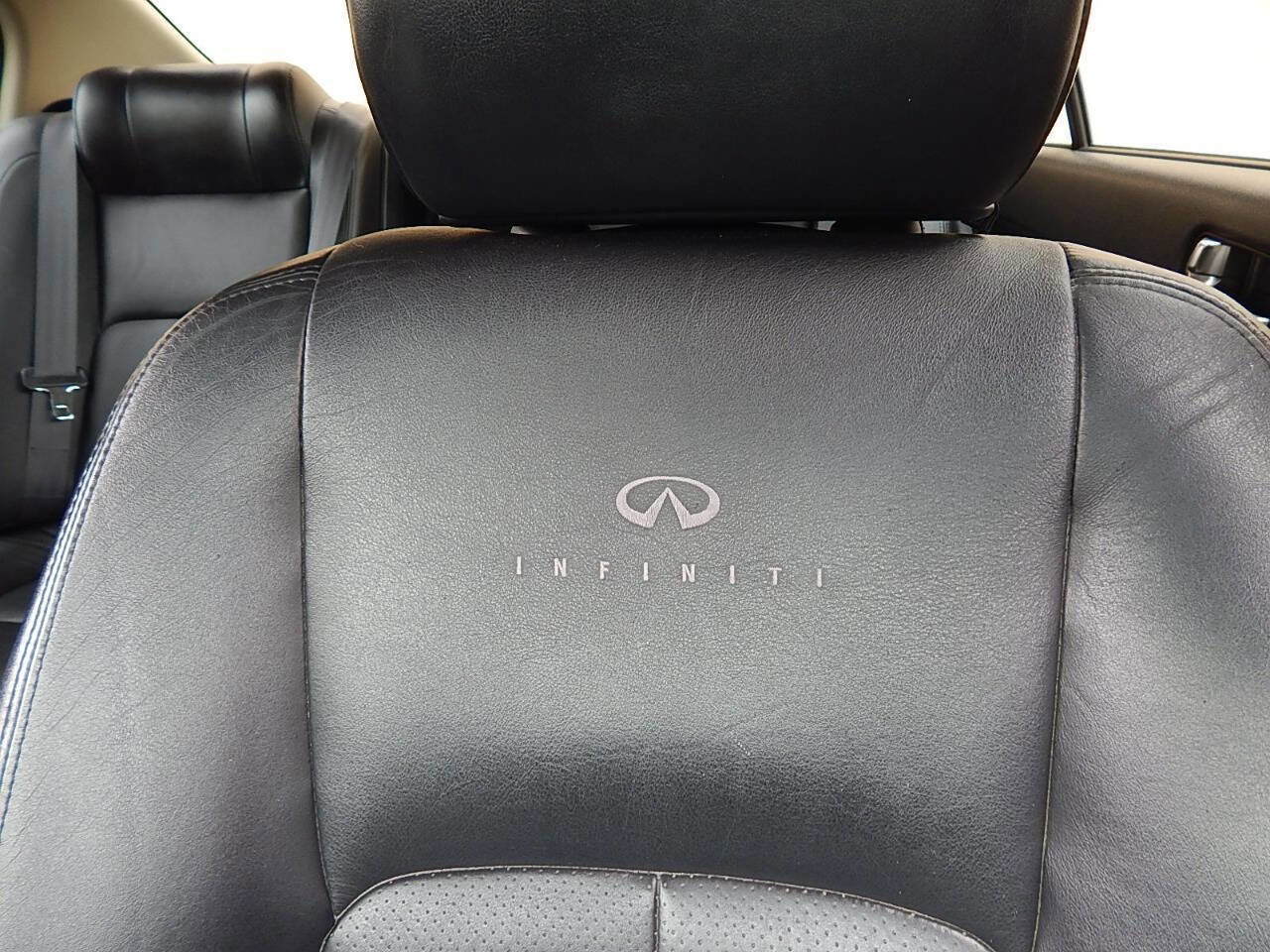 Used 2004 INFINITI G35 Sedan w/ Sport-Tuned Suspension Pkg image 18