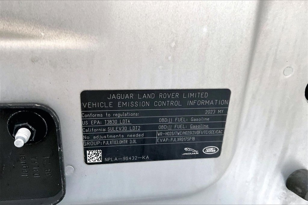 Used 2023 Land Rover Defender 110 X-Dynamic SE image 31