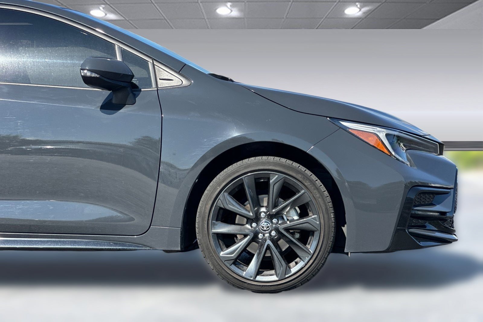 Used 2024 Toyota Corolla SE w/ SE Package FWD image 33