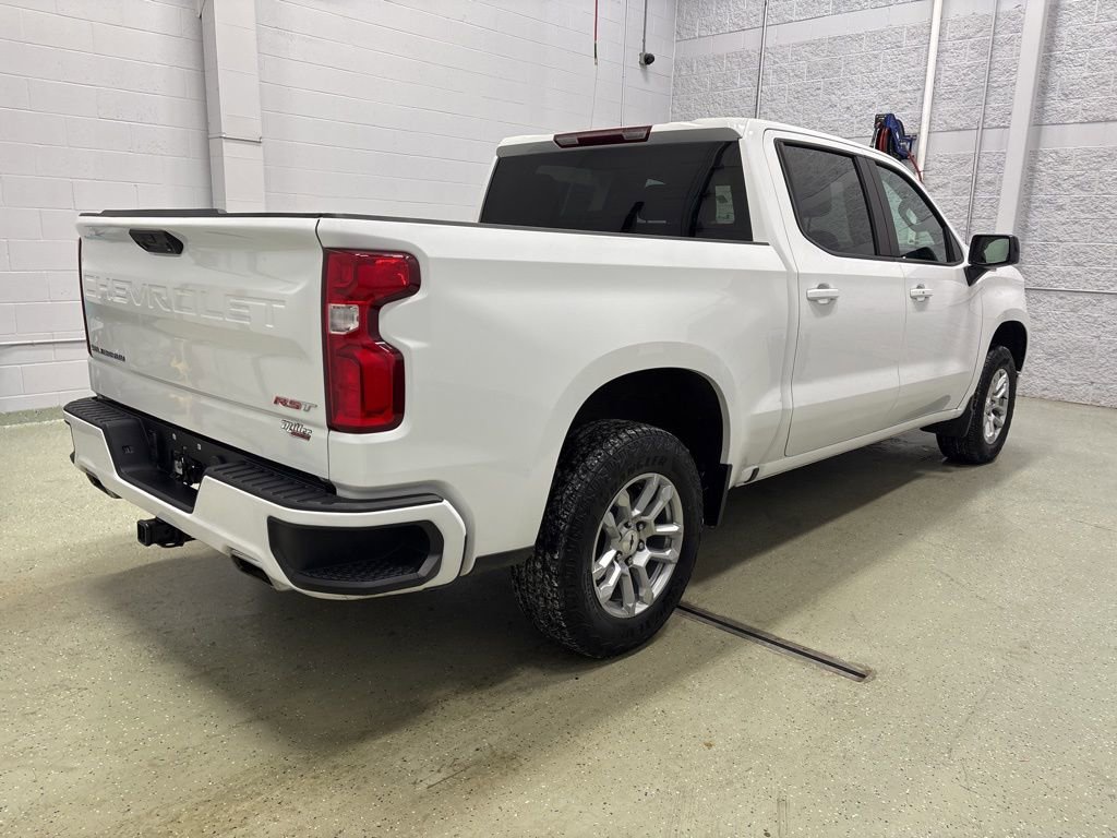 Used 2023 Chevrolet Silverado 1500 RST image 3