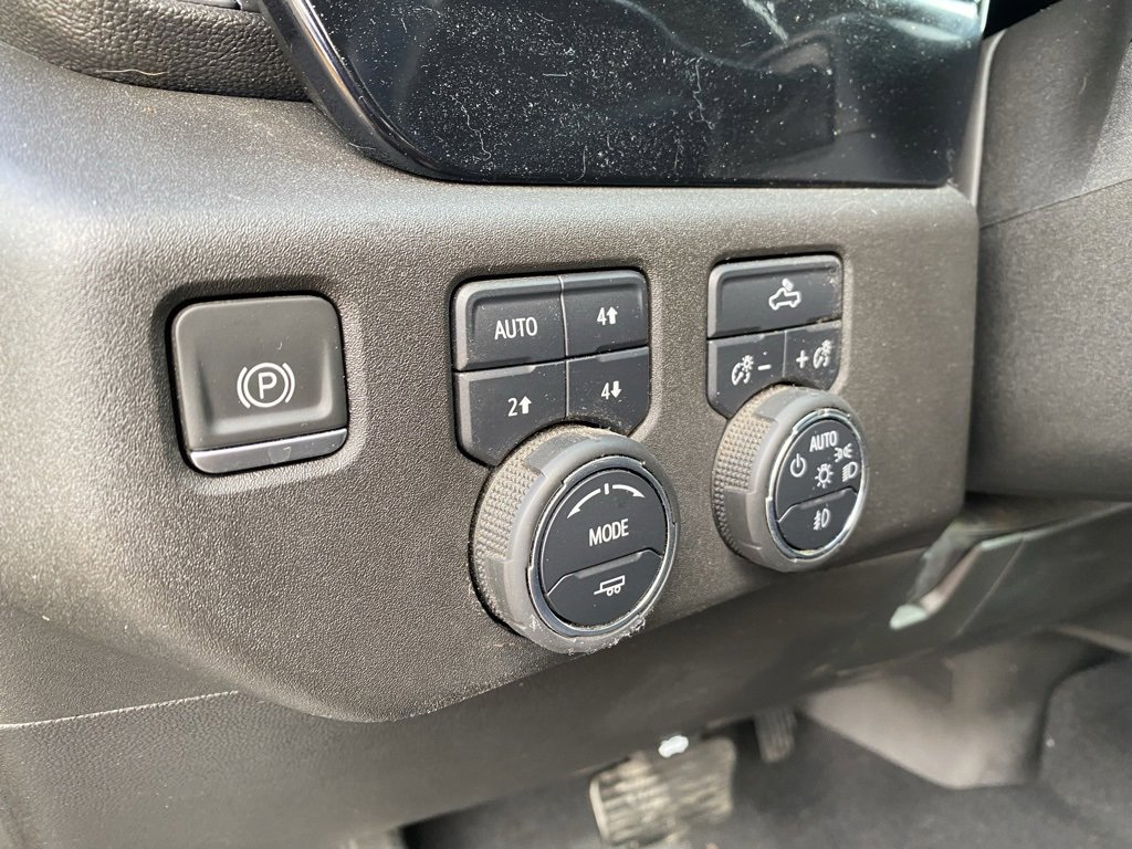 Used 2024 Chevrolet Silverado 2500 LT w/ Convenience Package image 17