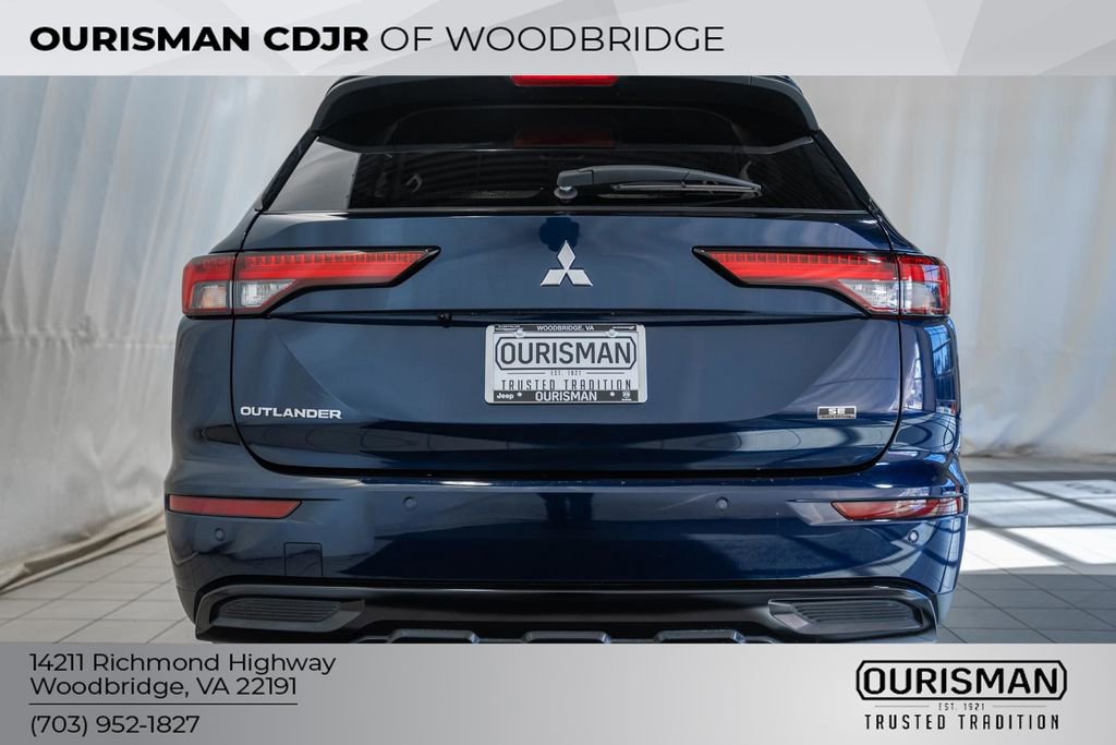 Used 2023 Mitsubishi Outlander SE Black Edition image 6