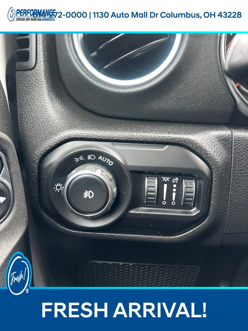 Used 2021 Jeep Wrangler Unlimited Sahara w/ Uconnect 4C Nav & Sound Group AWD/4WD image 26