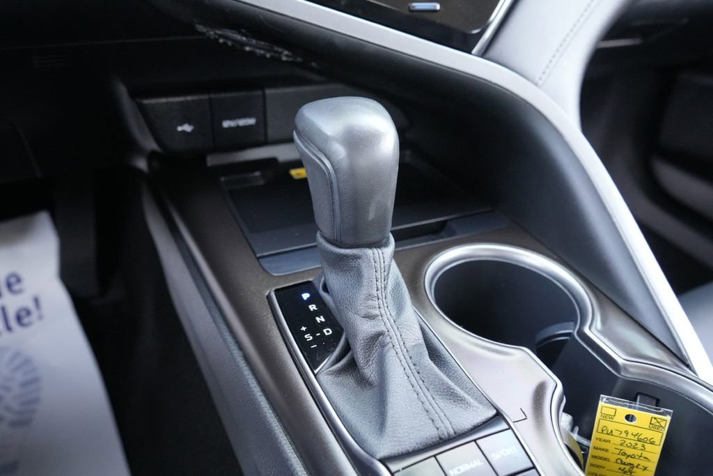 Used 2023 Toyota Camry SE w/ Cold Weather Package image 30