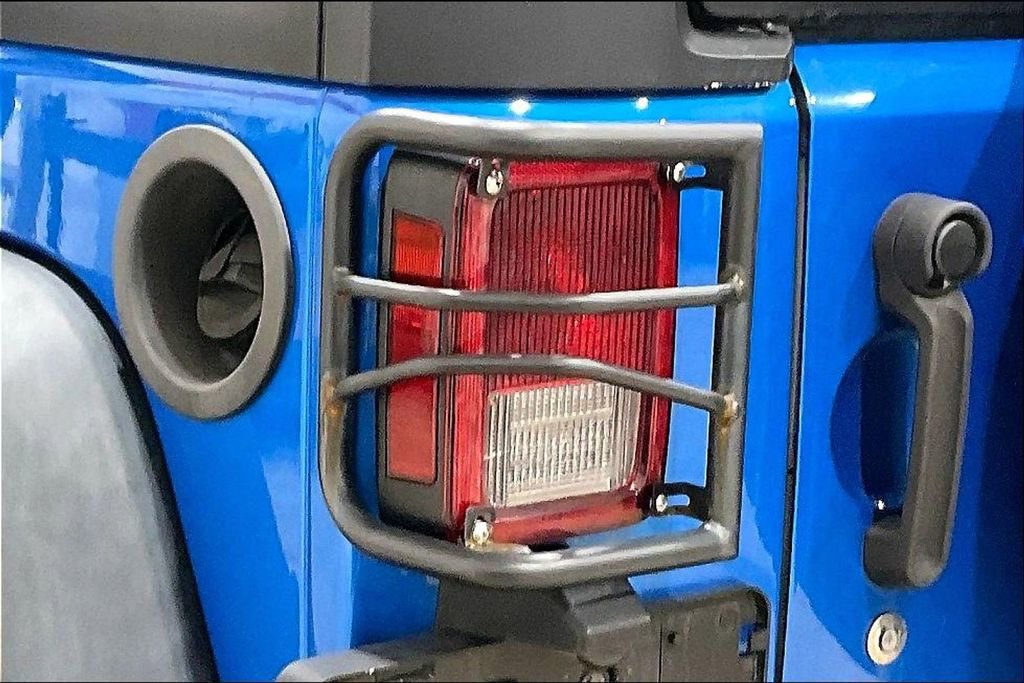 Used 2015 Jeep Wrangler Unlimited Sport w/ Power Convenience Group image 28