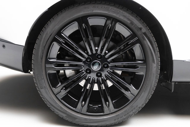 Used 2023 Land Rover Range Rover SE image 38