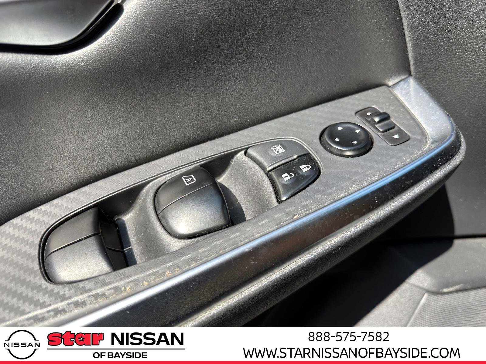 Certified 2022 Nissan Sentra SR w/ Trunk Package image 17