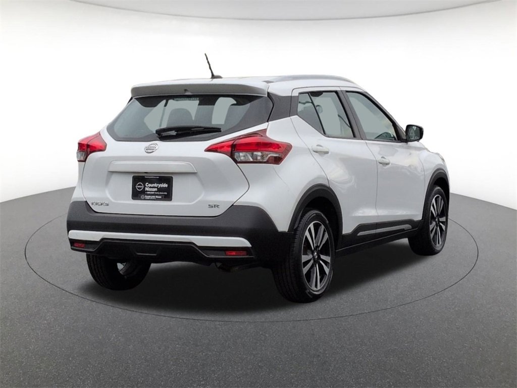 Used 2019 Nissan Kicks SR image 5