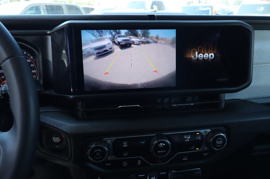 Used 2025 Jeep Wrangler Unlimited Sport AWD/4WD image 24