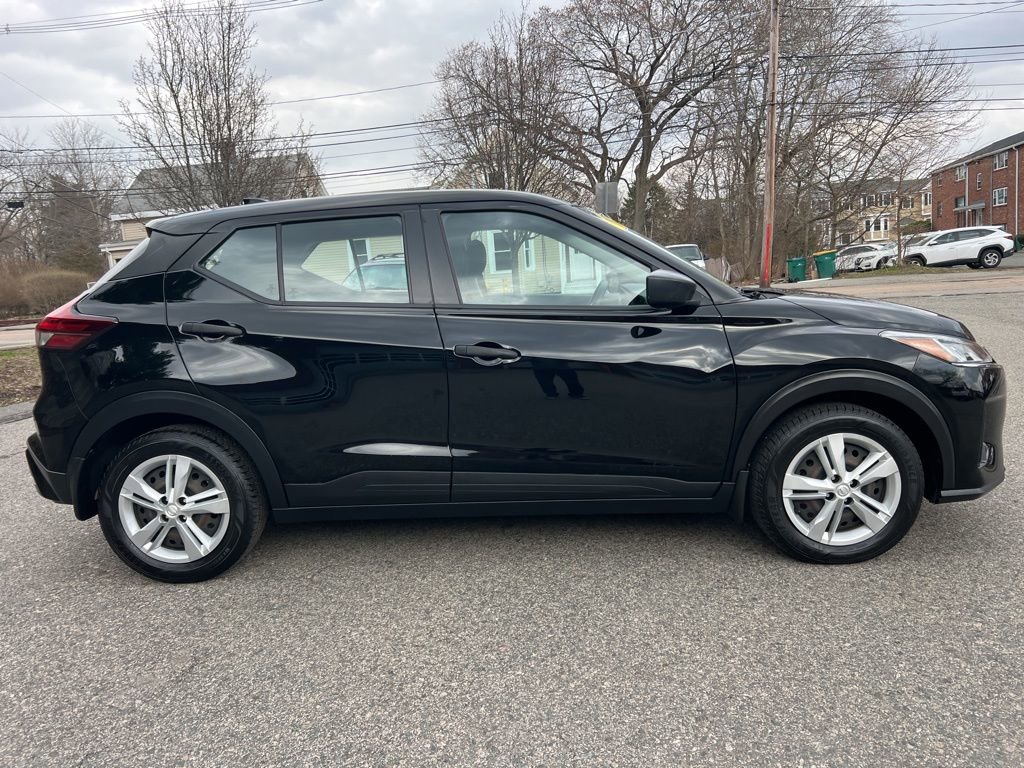 Used 2021 Nissan Kicks S image 7