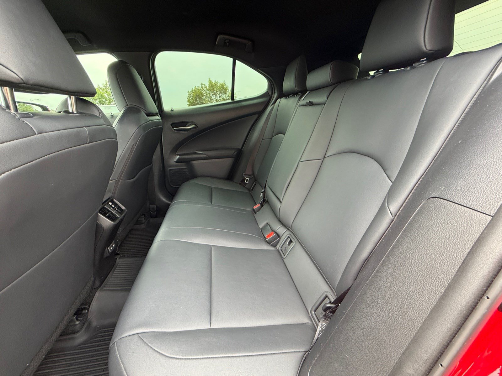 Used 2021 Lexus UX 250h w/ Accessory Package (Z1) AWD/4WD image 17