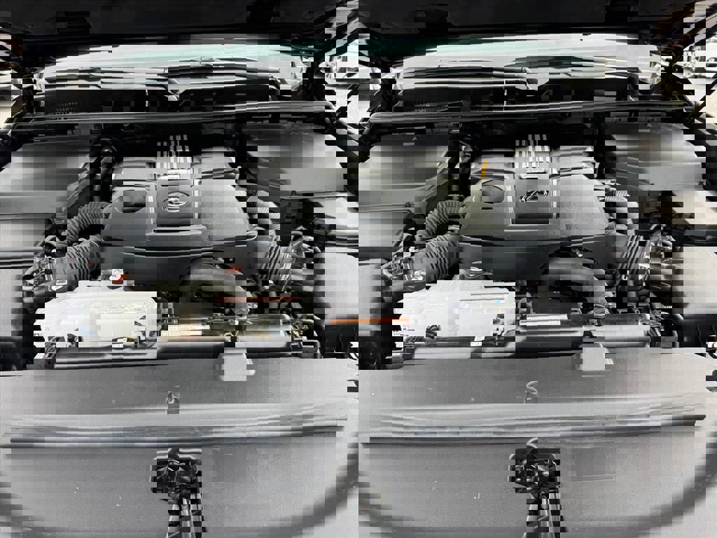 Used 2024 Lexus LX 600 F Sport image 12