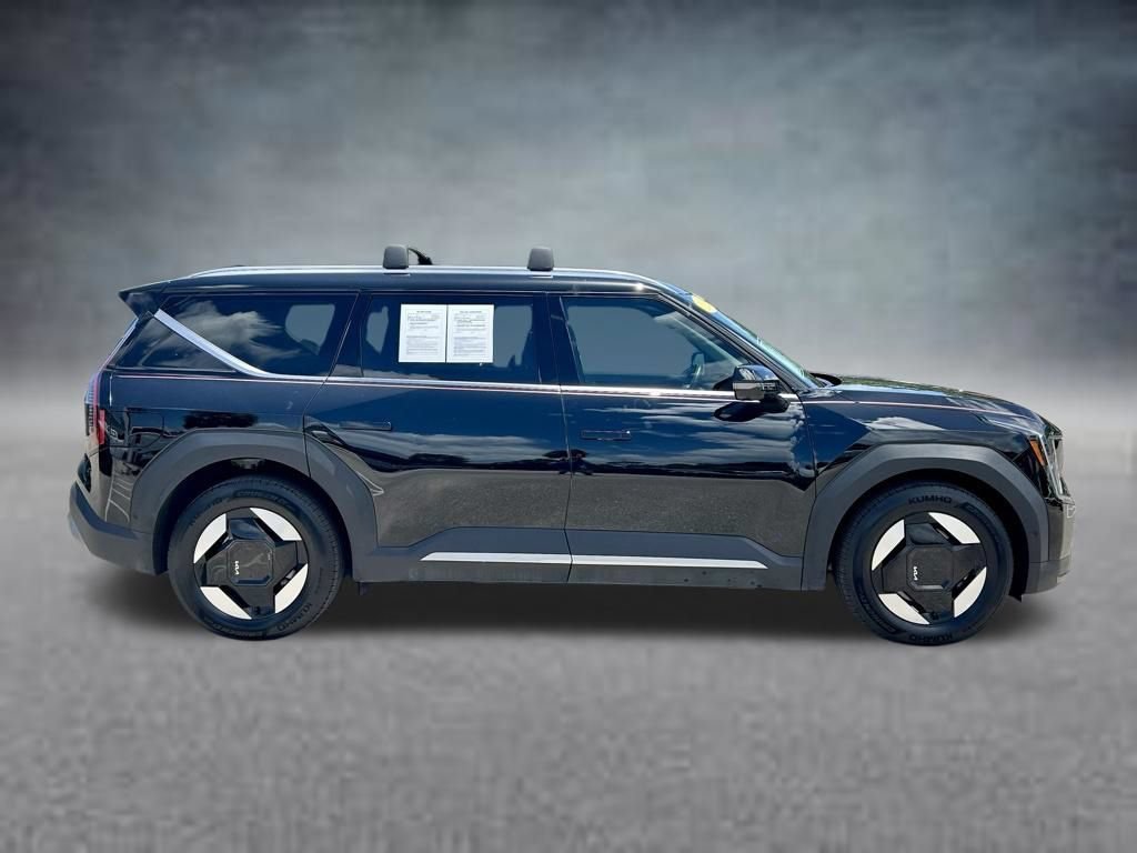 Used 2026 Kia EV9 Wind AWD/4WD image 4