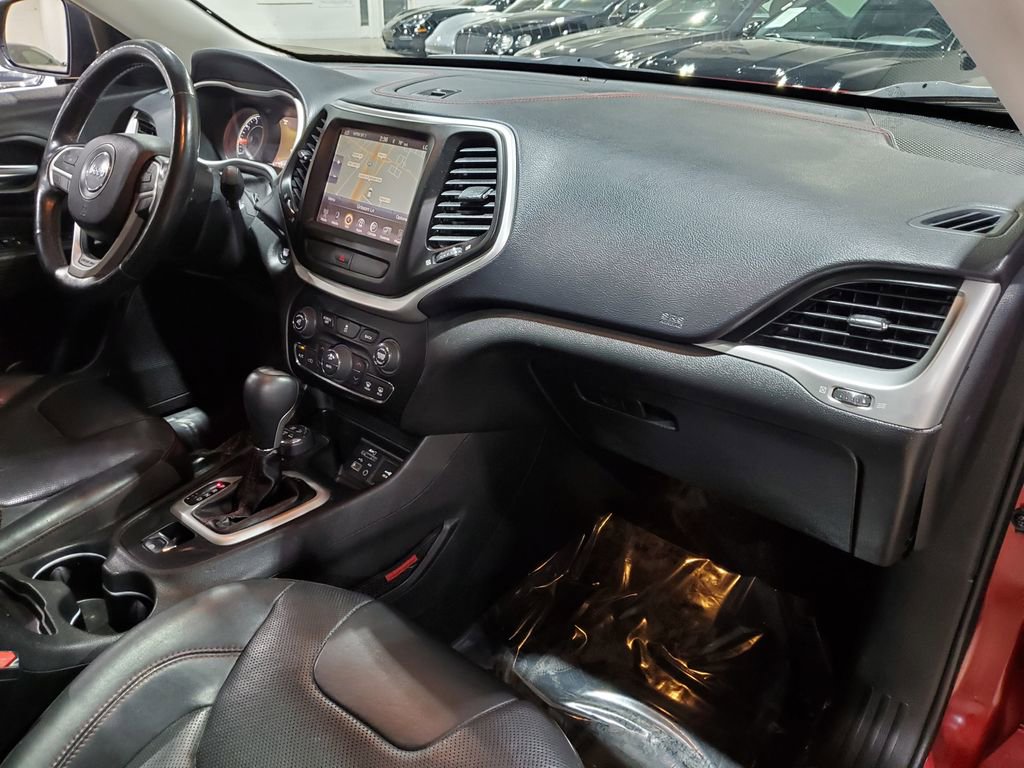 Used 2015 Jeep Cherokee Trailhawk w/ Comfort/Convenience Group image 15