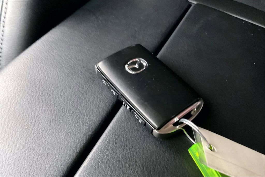 Used 2022 MAZDA CX-9 Touring image 12