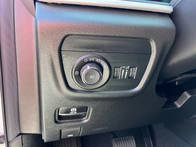 New 2026 Jeep Grand Cherokee Limited w/ Limited Altitude Package AWD/4WD image 13