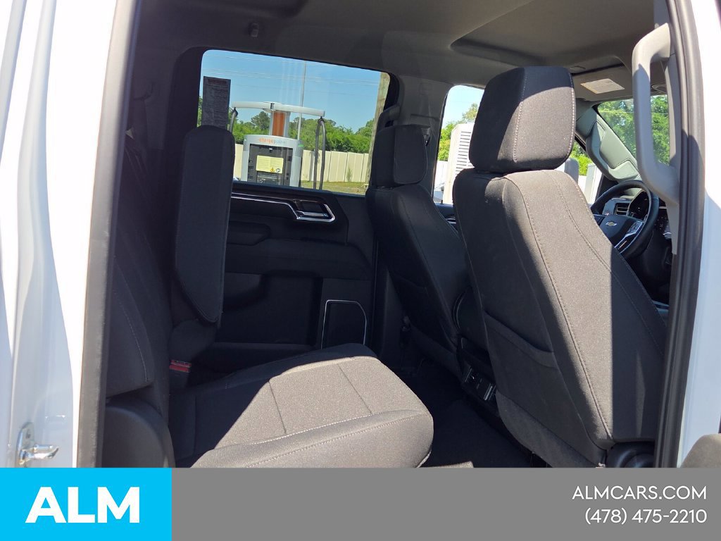 Used 2025 Chevrolet Silverado 2500 LT w/ Convenience Package AWD/4WD image 18