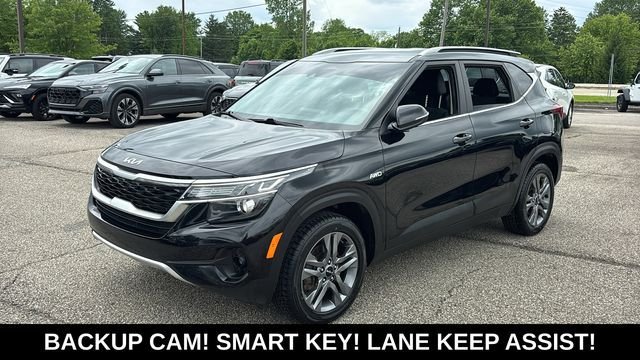 Used 2023 Kia Seltos S AWD/4WD image 3