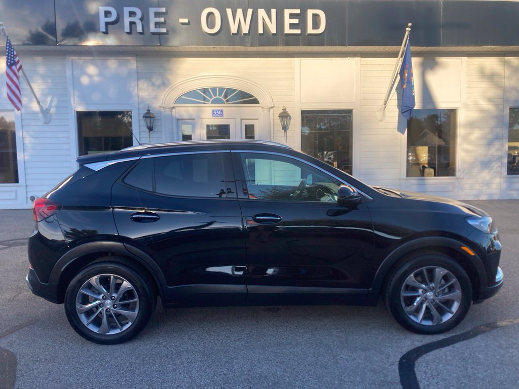 Used 2023 Buick Encore GX Essence w/ Experience Buick Package FWD image 4