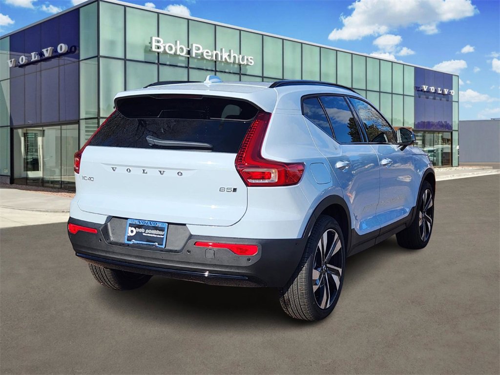 New 2026 Volvo XC40 B5 Ultra w/ Climate Package image 3