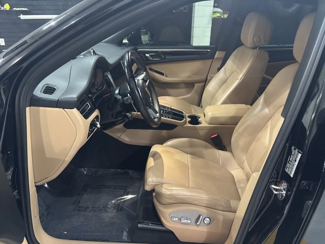Used 2021 Porsche Macan image 10