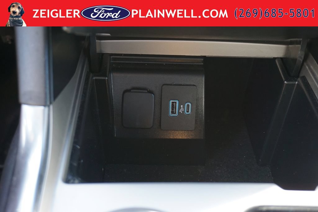 Used 2023 Ford Explorer XLT w/ Equipment Group 202A AWD/4WD image 22