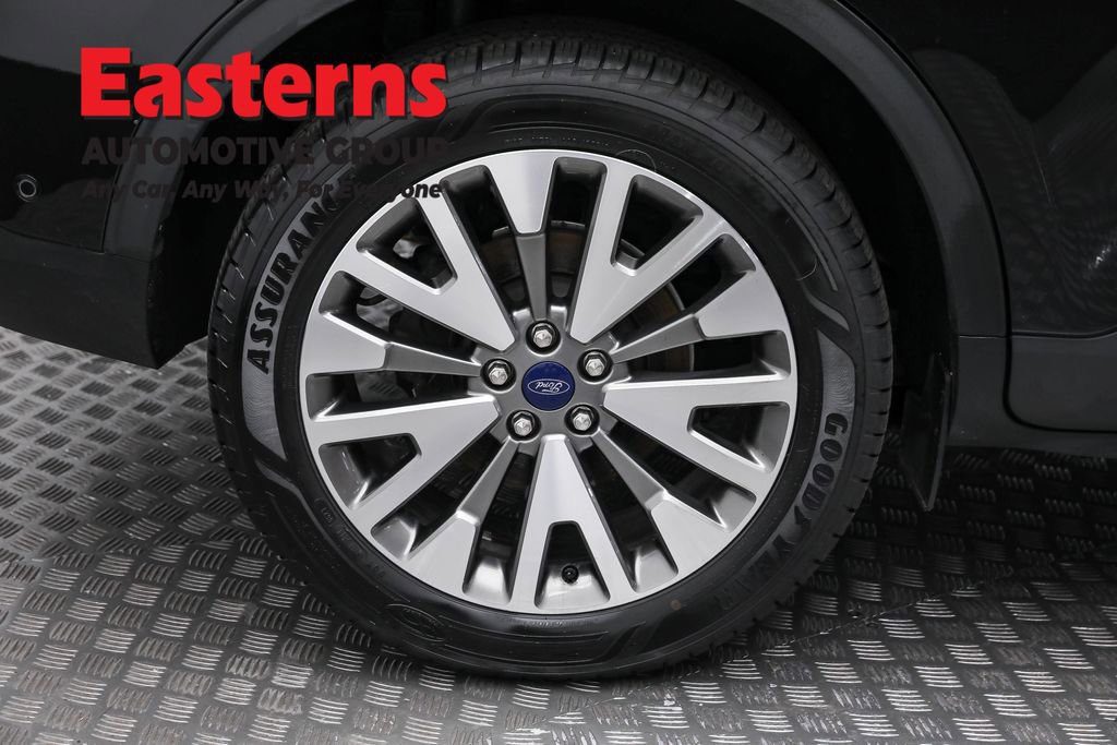 Used 2021 Ford Escape Titanium image 33