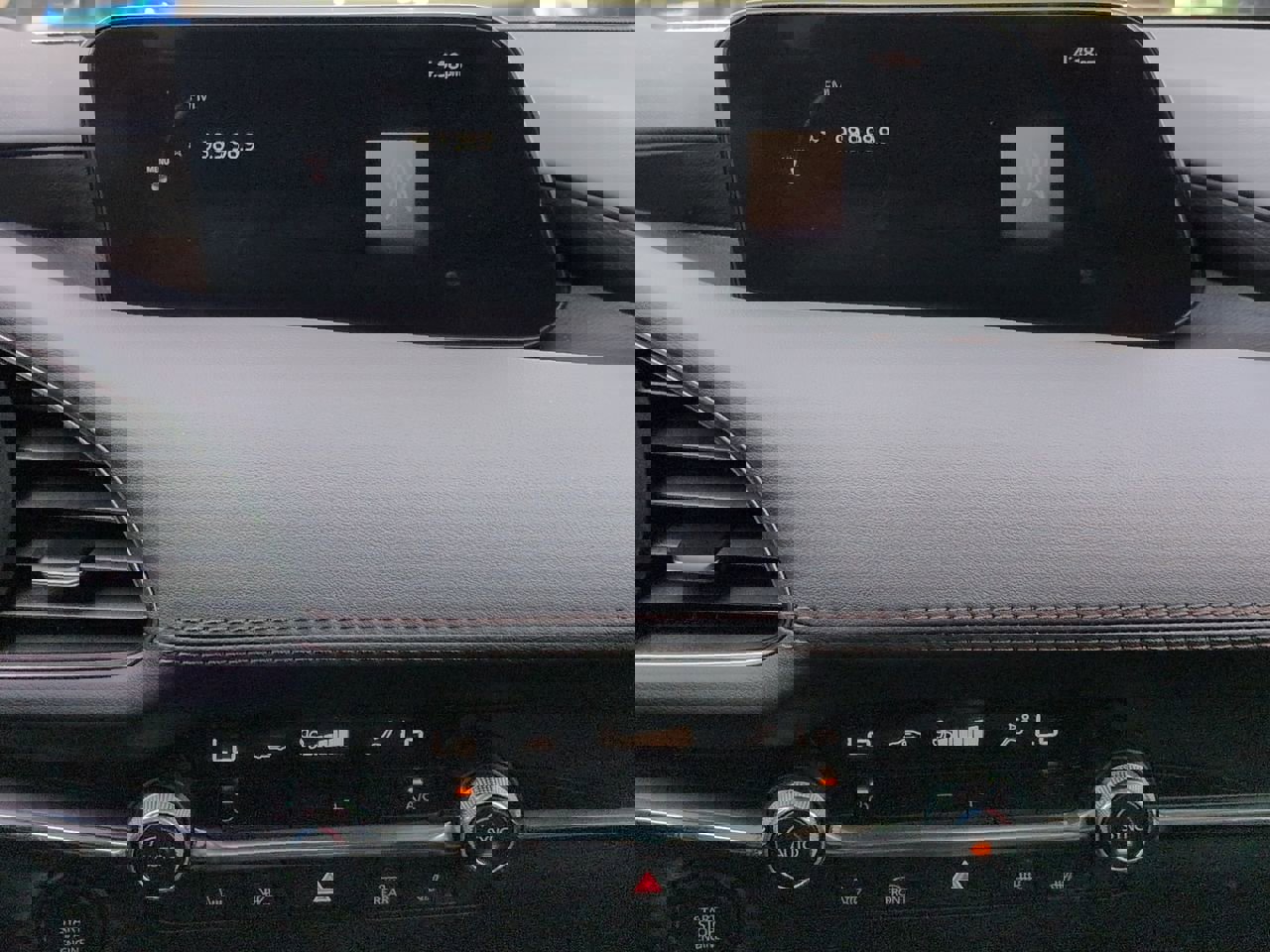 Used 2023 MAZDA MAZDA3 s image 18