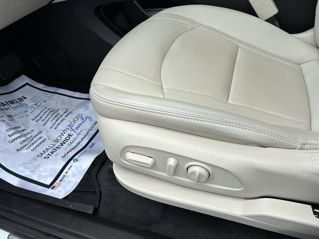 Used 2023 Buick Enclave Essence w/ Experience Buick Package AWD/4WD image 12