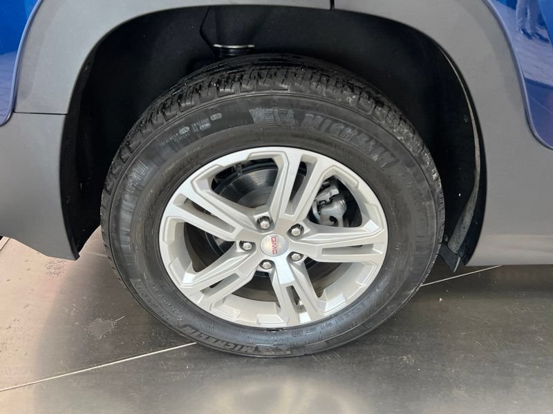 Used 2022 GMC Terrain SLE w/ Driver Convenience Package FWD image 10