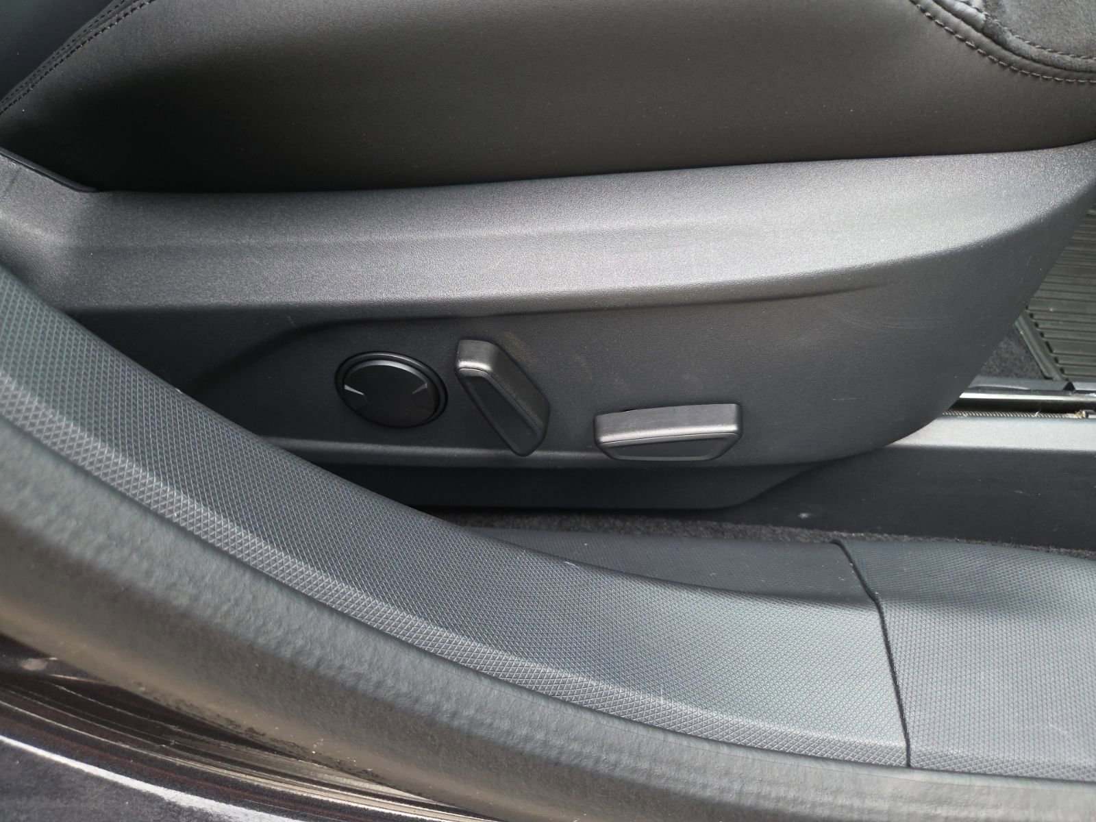 Used 2021 Ford Mustang Mach-E GT image 24