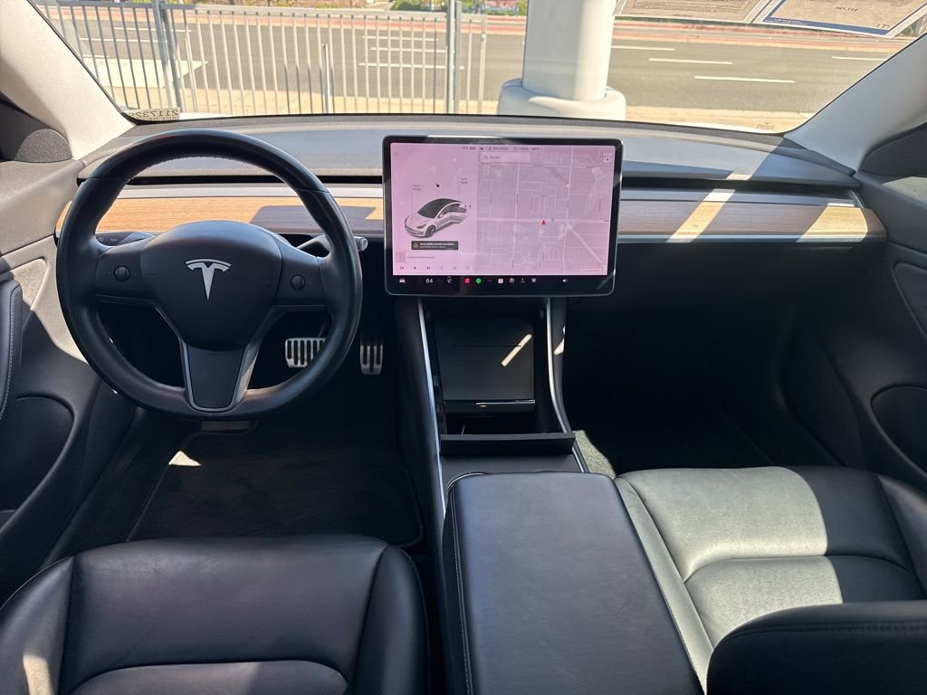Used 2019 Tesla Model 3 image 9