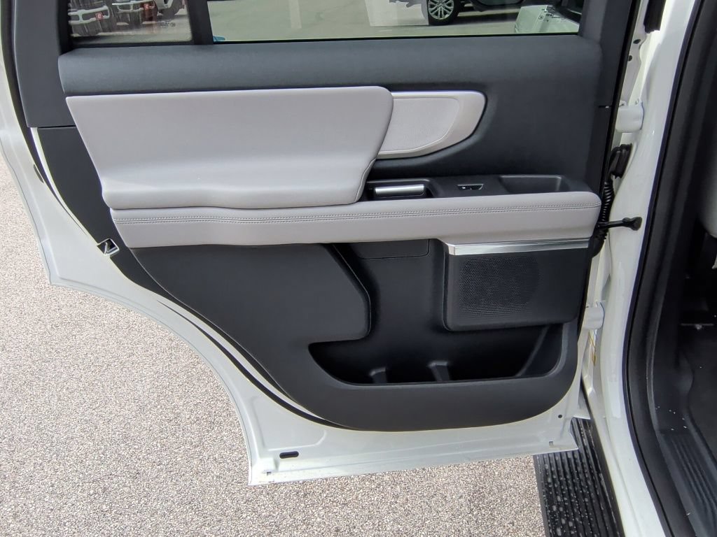 New 2027 Ford Expedition Active RWD image 34