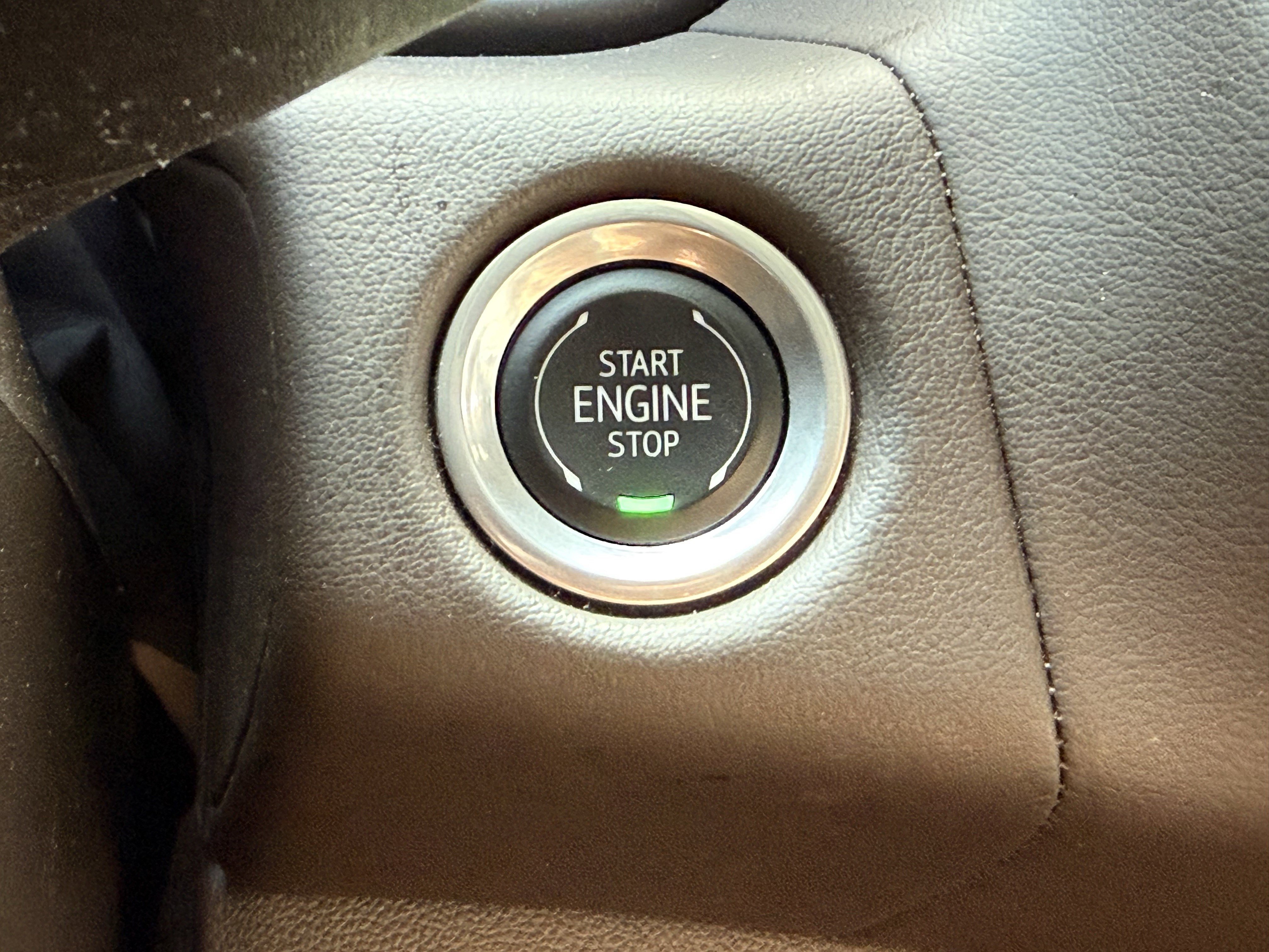 Used 2024 GMC Yukon SLT image 24