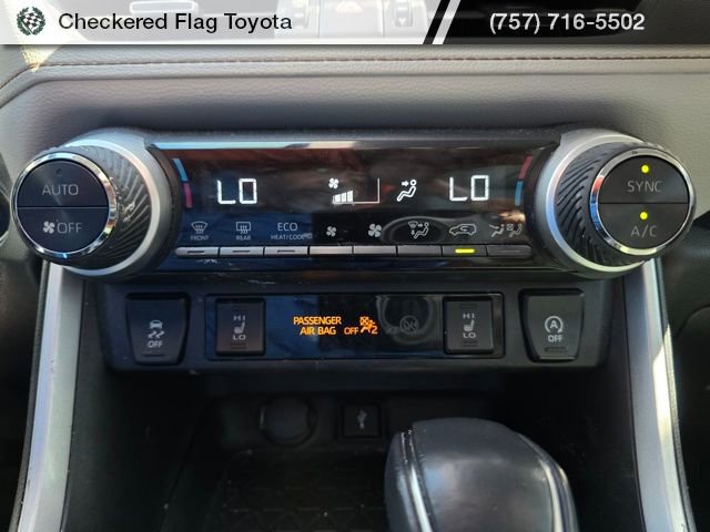 Used 2021 Toyota RAV4 XLE Premium image 17