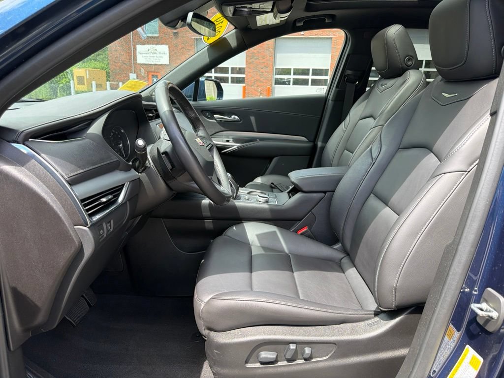 Used 2019 Cadillac XT4 Premium Luxury w/ Cold Weather Package AWD/4WD image 15