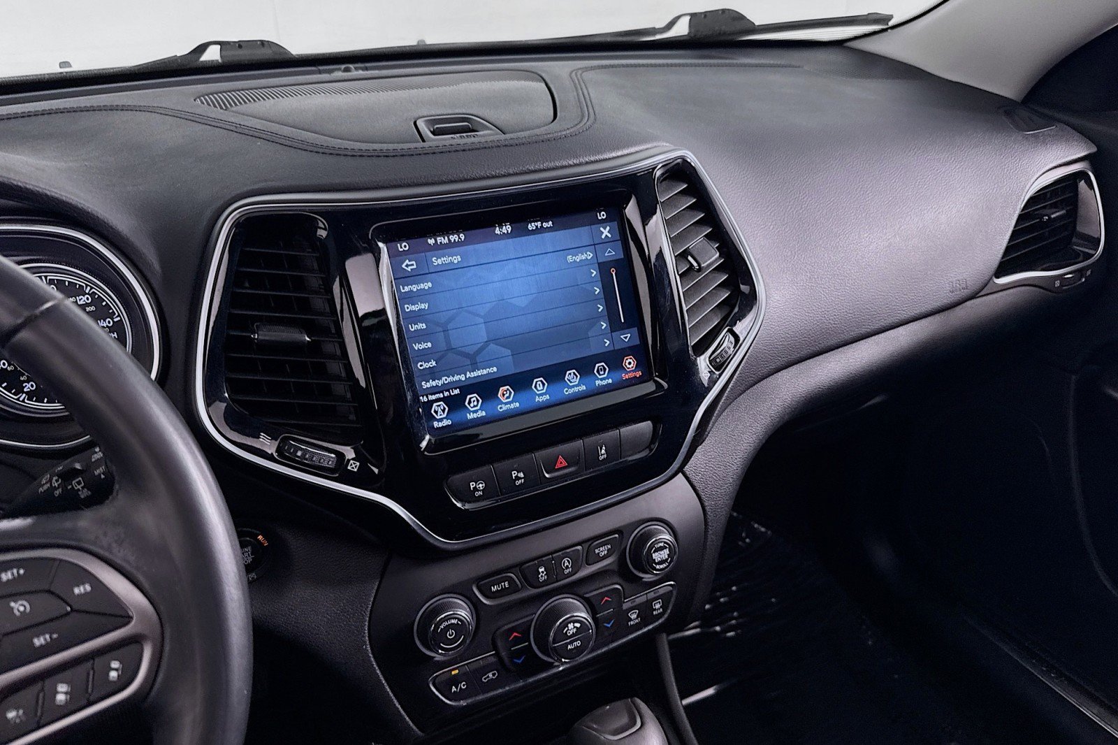 Used 2021 Jeep Cherokee Limited image 19